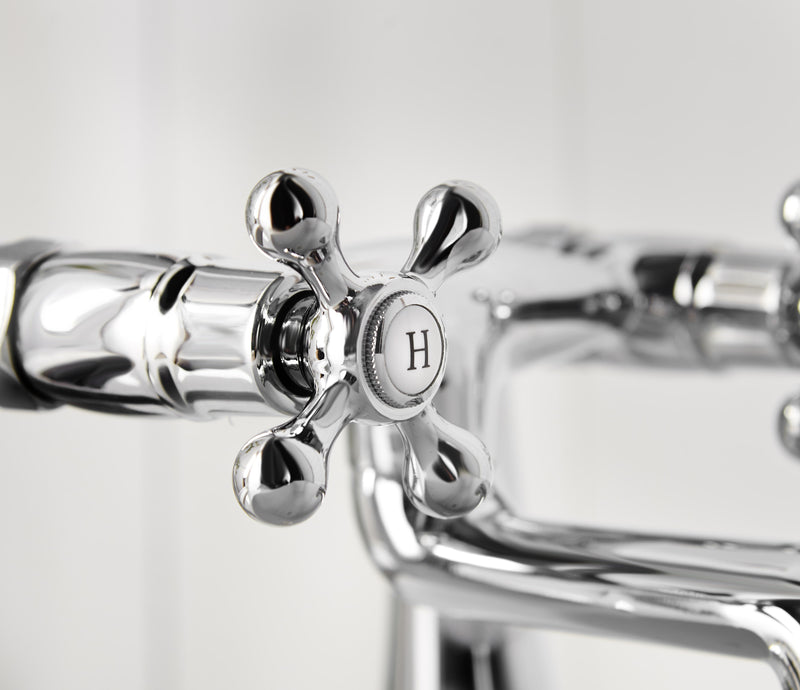 Tudor Pillar Mounted Bath Filler